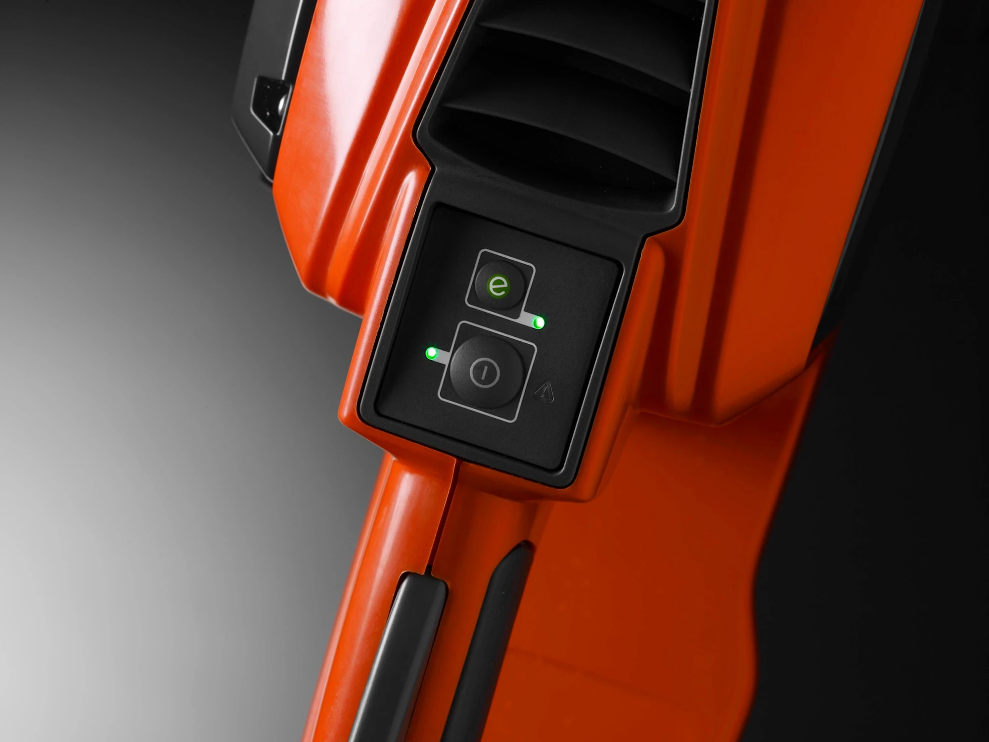 Husqvarna 110iL Batteritrimmer 6 Husqvarna 110iL Batteritrimmer - Afbeelding 4